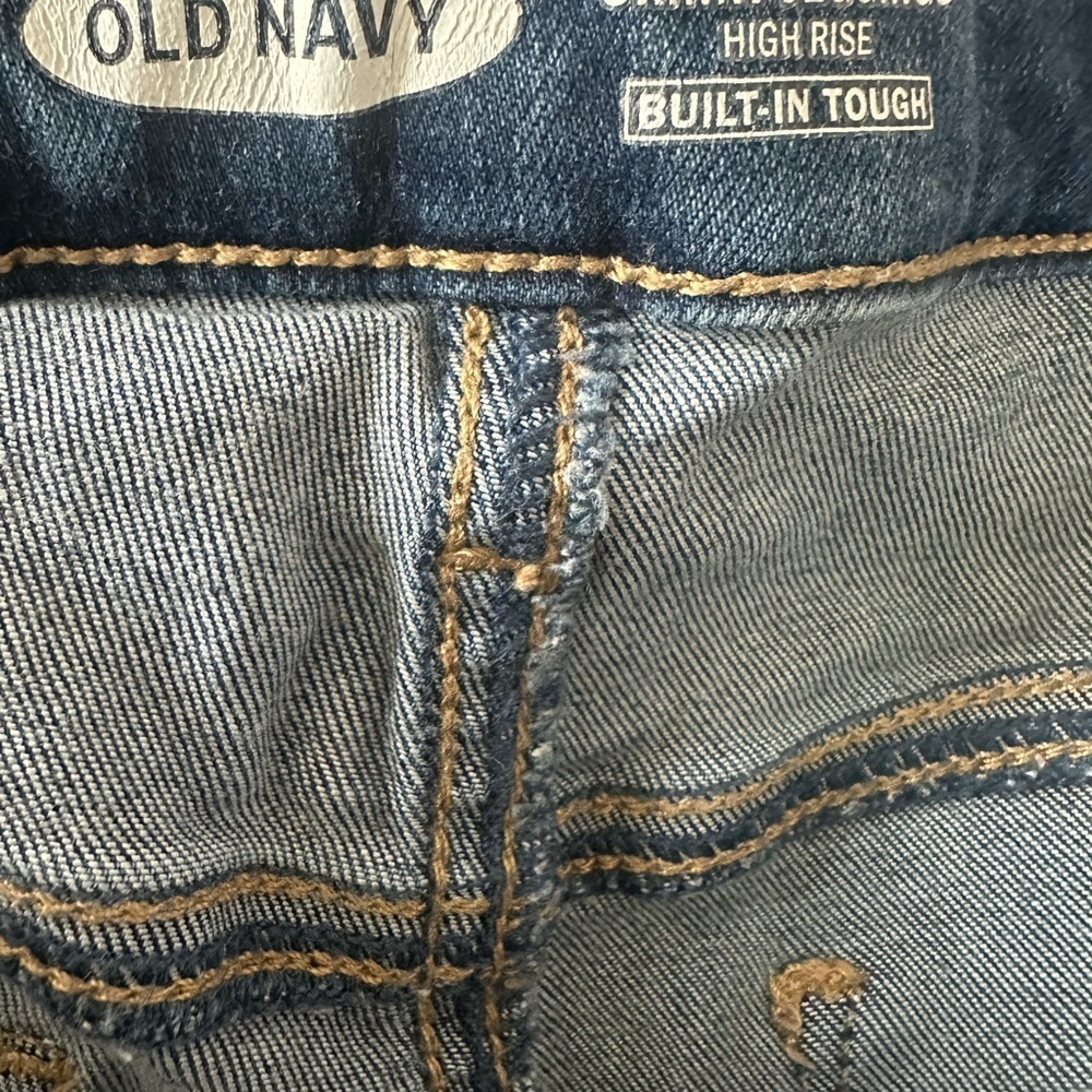 Preloved Old Navy Women's Distressed Skinny Jeans - Blue - Picture 3 of 5